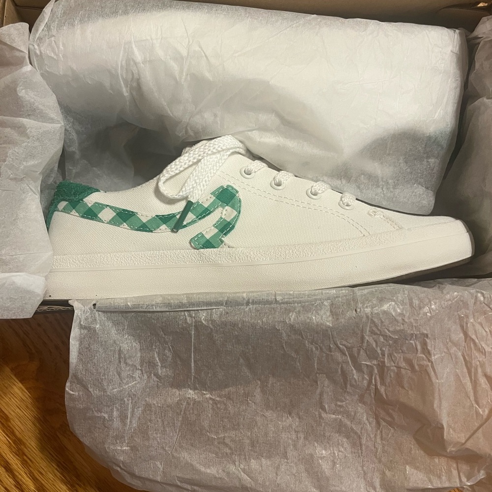 Sperry Women's White and Green Patterned Sneakers